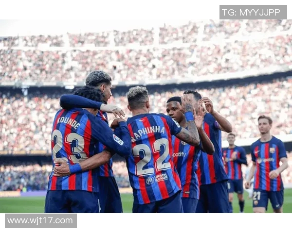 巴塞罗那与瓦伦西亚的激烈对决回顾及赛季精彩瞬间分析