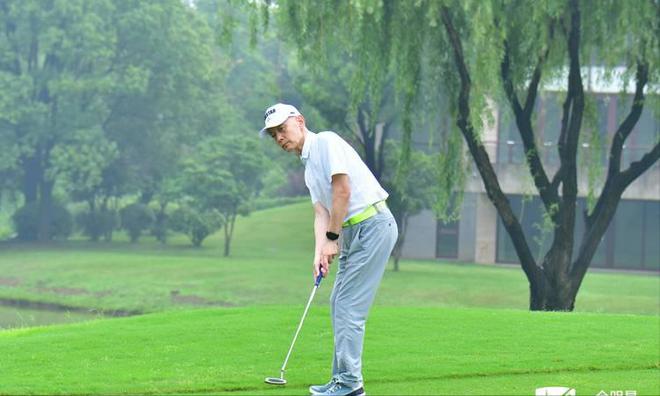 35亿销售额2000元一件短袖是中年男人们的“心头好”(图6)