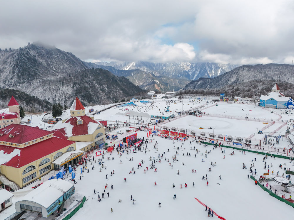镜观回响丨冰雪闪耀映照澎湃中国(图10)