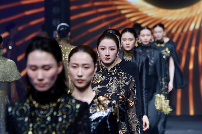 2025秋冬北京时装周启动 联动京城商圈释放消费新动能(图1)