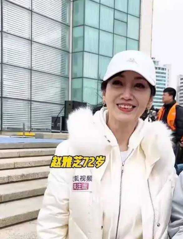 开元体育平台40岁穿校服跑马拉松背后：撕开黄圣依“冻龄神话”里的资本保鲜膜(图2)